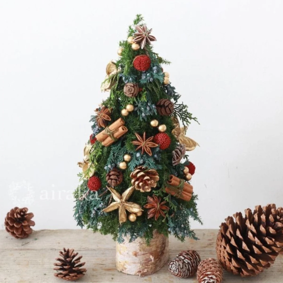 Brad Decorativ 1 - Confectionat Manual - Inaltime 50 - 60 cm 1