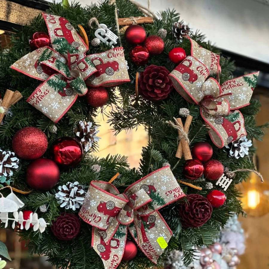 coronita2 Coronite de Craciun din Brad natural - Alintul Iernii - Dimensiune 30 - 40 cm 1